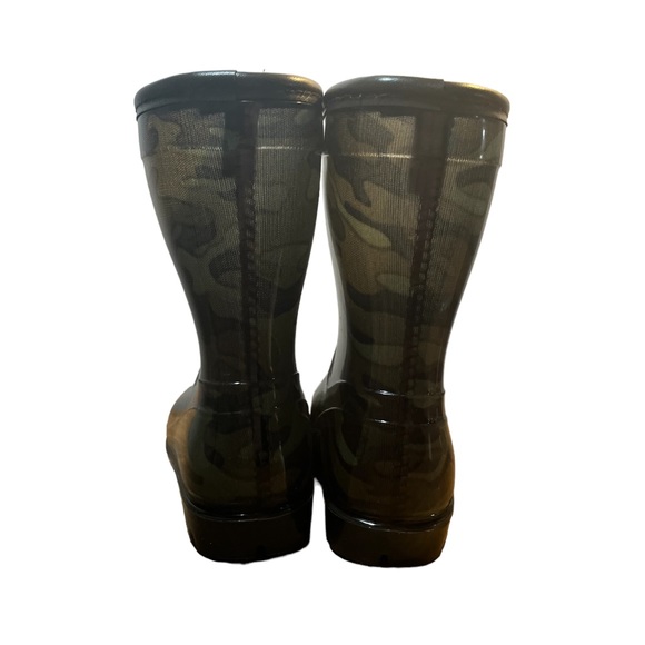 Carters size 7 toddler rain boots - Picture 2 of 11